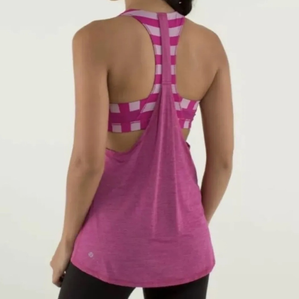 < Lululemon Tank Top With Built In Striped Shelf Bra > - Picture 6 of 7